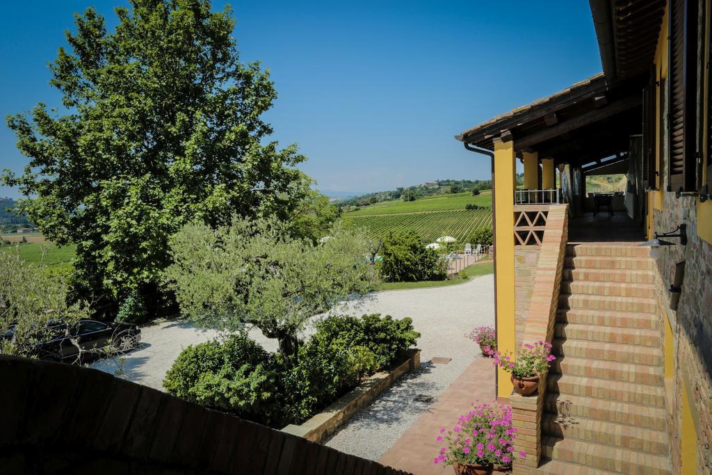 Agriturismo Il Divin Casale Torgiano Exterior photo